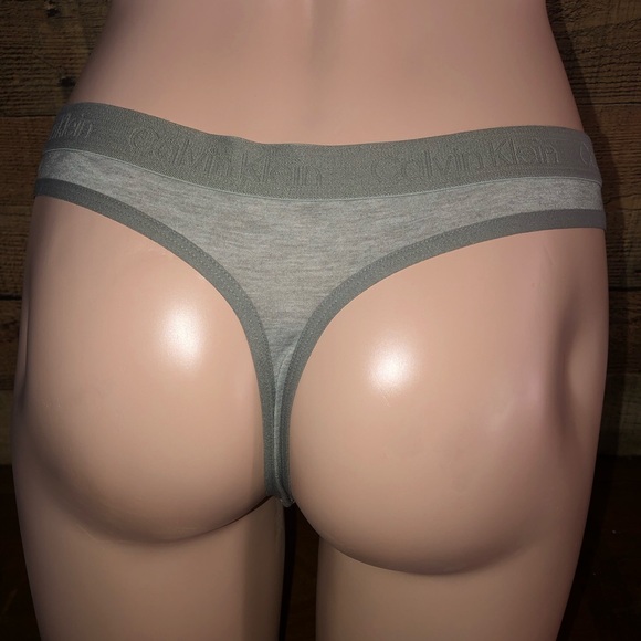 Calvin Klein thong panties - Picture 4 of 6
